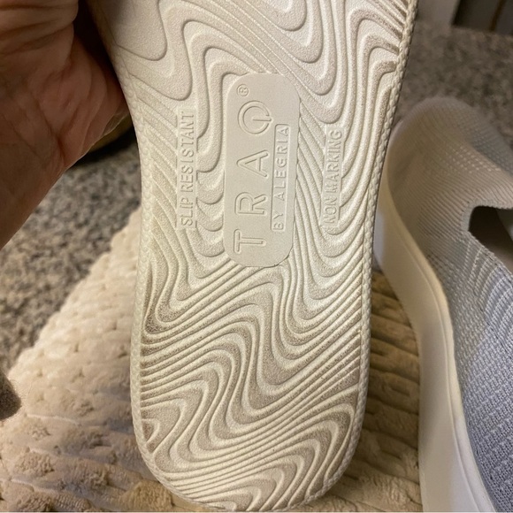 Traq by Algeria Qaravan Grey Slide On Casual Sneakers Women's Shoes Size 7.5 - Picture 10 of 10